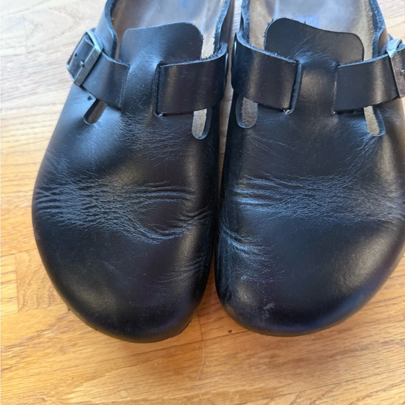 Birkenstock Black Leather Slip-On Clogs - Picture 4 of 6